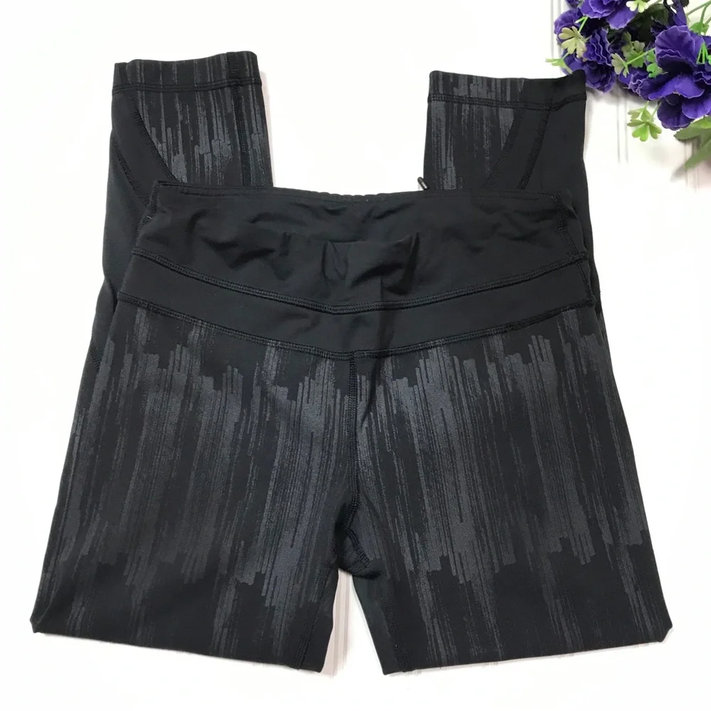 Lululemon Run:Inspire Crop Full-On Luxtreme (Mesh) - Picture 4 of 11